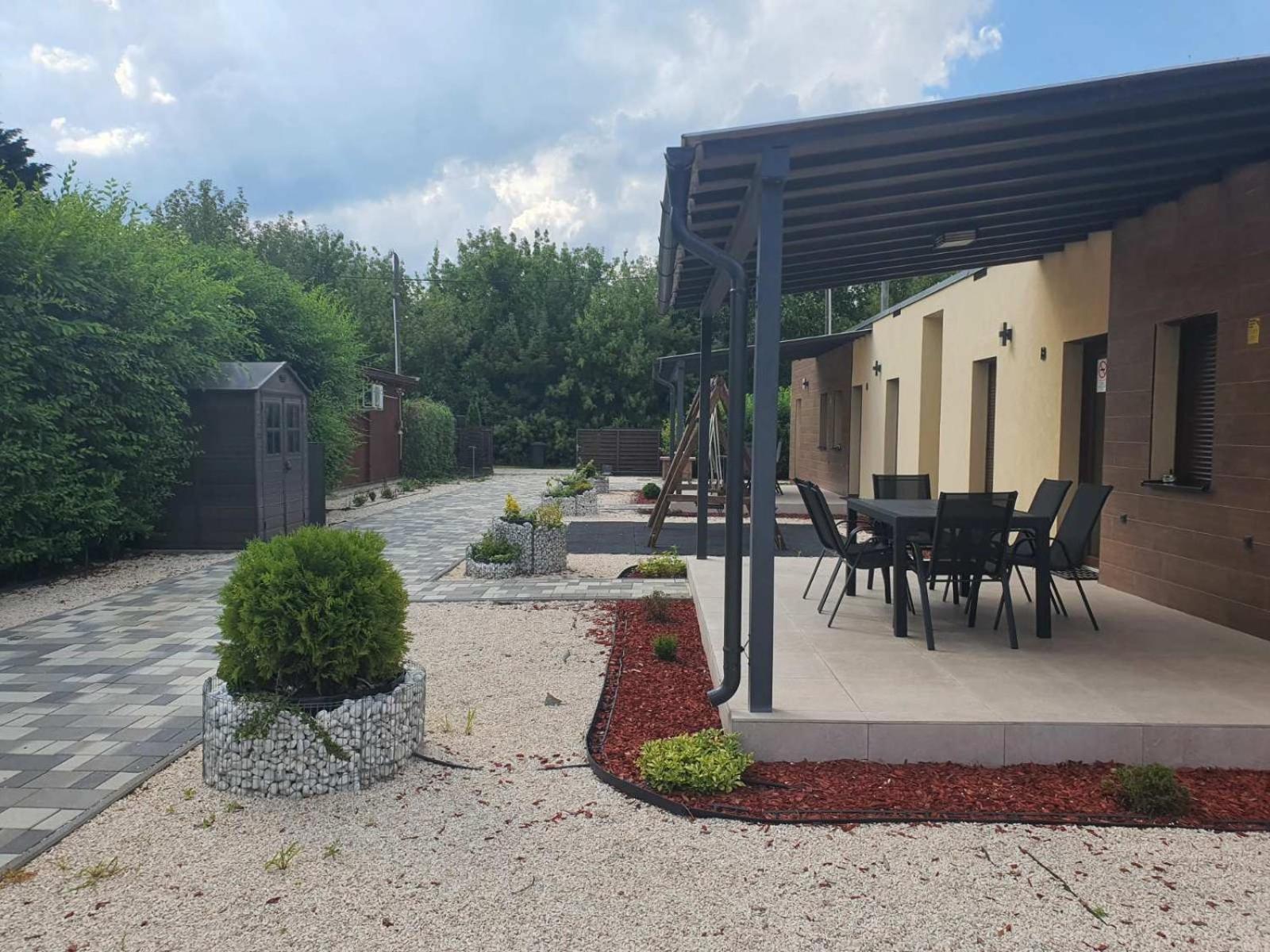 H&H Apartments Poroszlo Exterior photo